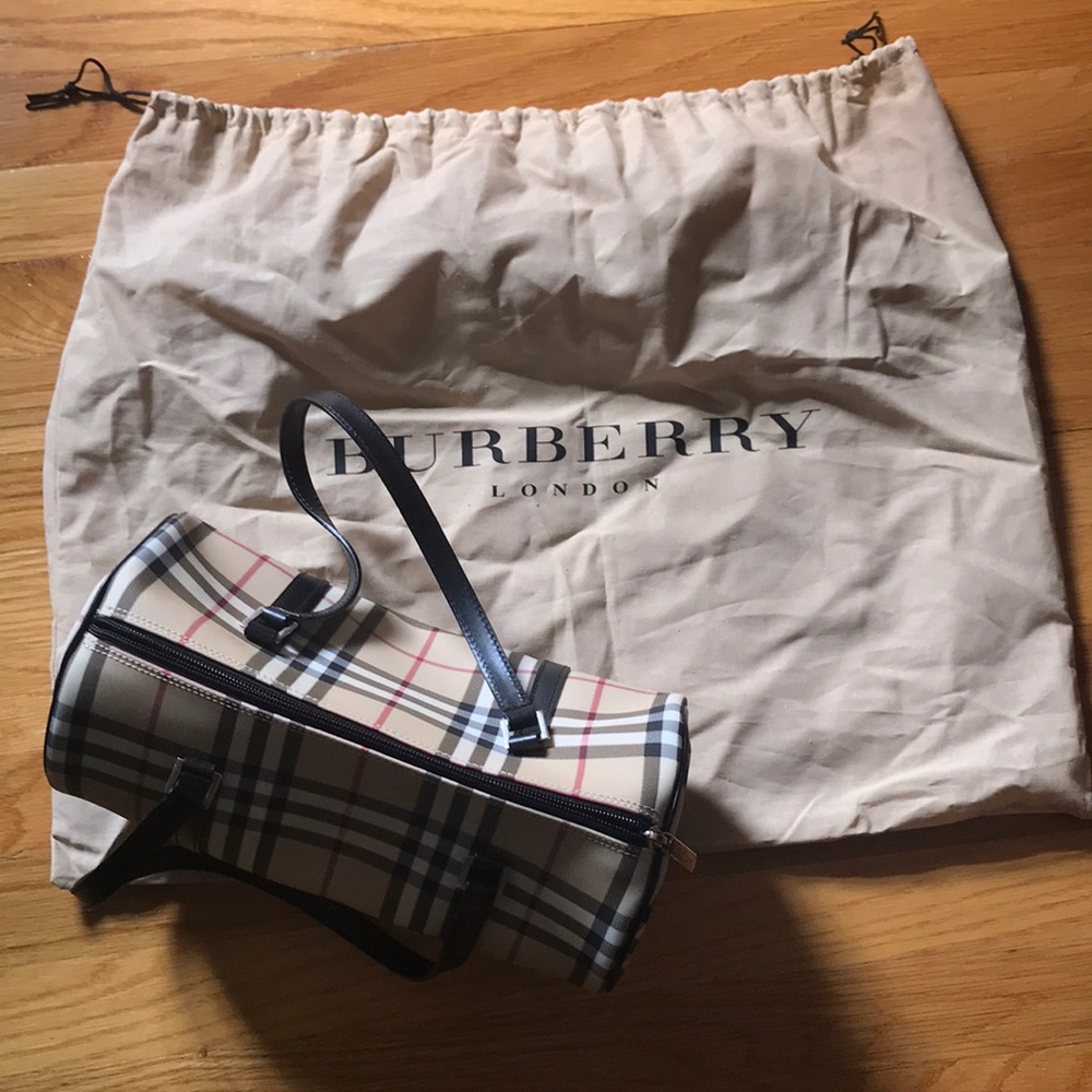 Burberry tube bag
